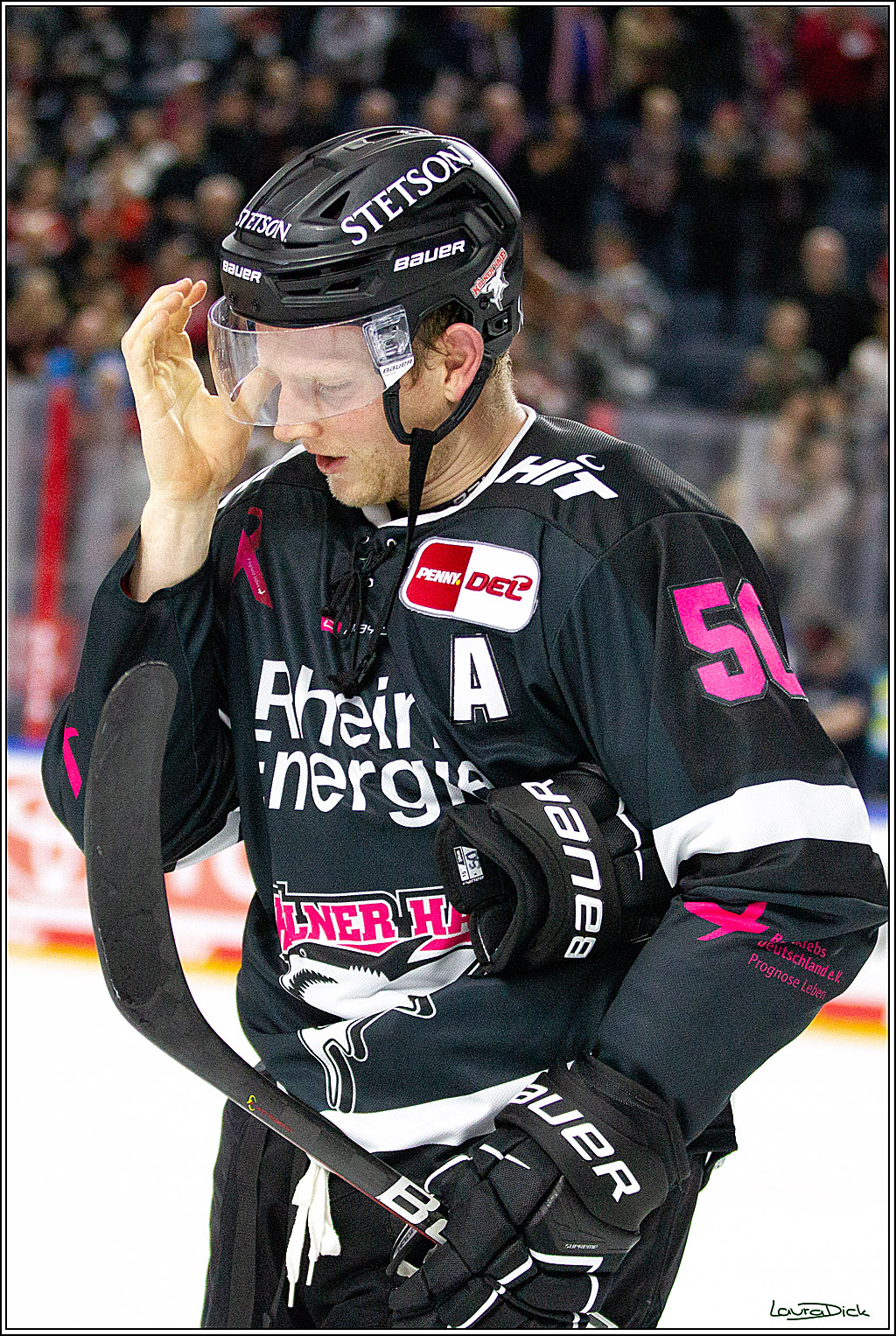 PENNY DEL;  Koelner Haie - Schwenninger Wild Wings; Koeln, 08.10.2021